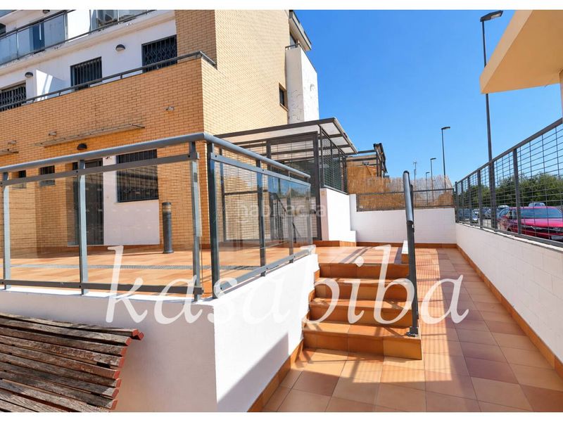 Foto c2d9f3cc-ba52-4d0e-9f98-35779cace935. Casa adossada a Sueca Sueca