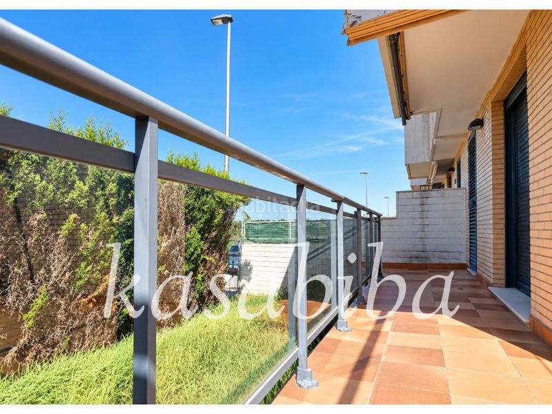 Foto f5911c10-191f-4eb1-bdaa-28f7be4d2af3. Casa adossada a Sueca Sueca