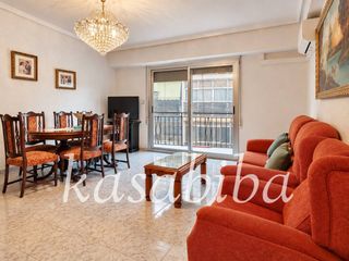 Etagenwohnung  Calle montevideo. Piso en venta en xirivella
