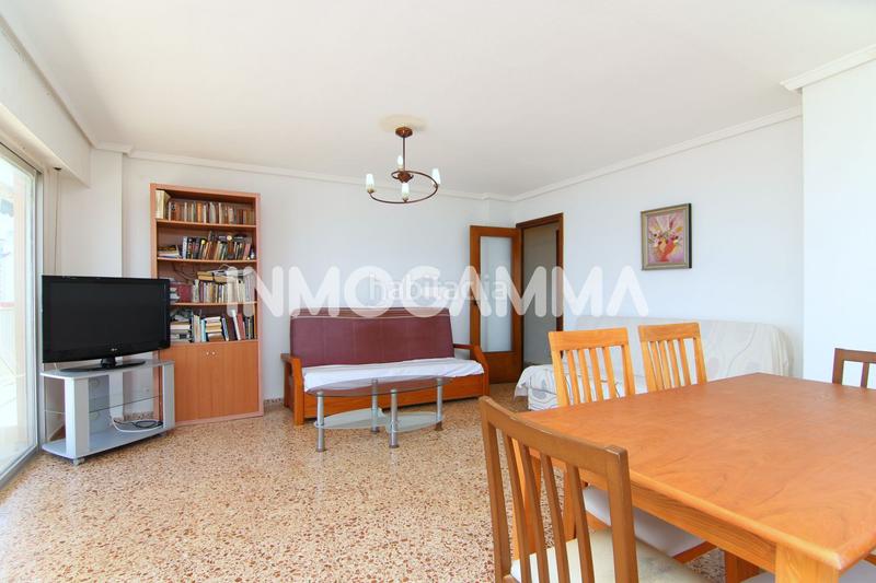 Foto 2cc7d8b5-ae8b-44a8-a6c3-8c8c69a75f58. Piso  en venta en Racó 1 línea, 4 dormitorios. en Cullera