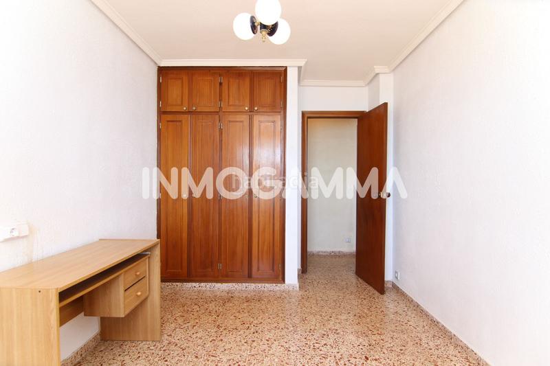 Foto 313f6e9e-f994-42a3-8563-3b8b7d1ea55d. Piso  en venta en Racó 1 línea, 4 dormitorios. en Cullera
