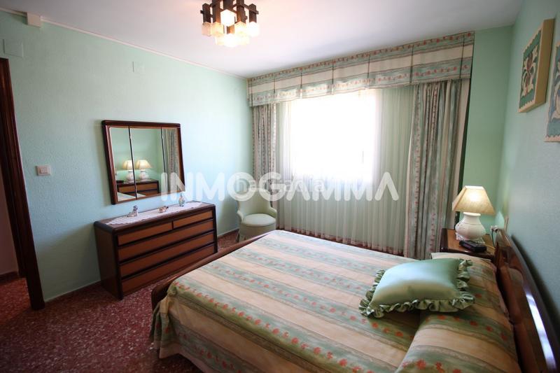 Foto 16520f96-ea2b-41b7-88c1-d5a317c19acb. Alquiler apartamento  en alquiler en san antonio avenida, 3 dormitorios. en Cullera