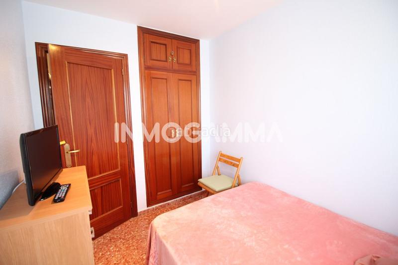 Foto b67f8dc9-6541-4827-a9be-1837a16e087e. Alquiler apartamento  en alquiler en san antonio avenida, 3 dormitorios. en Cullera