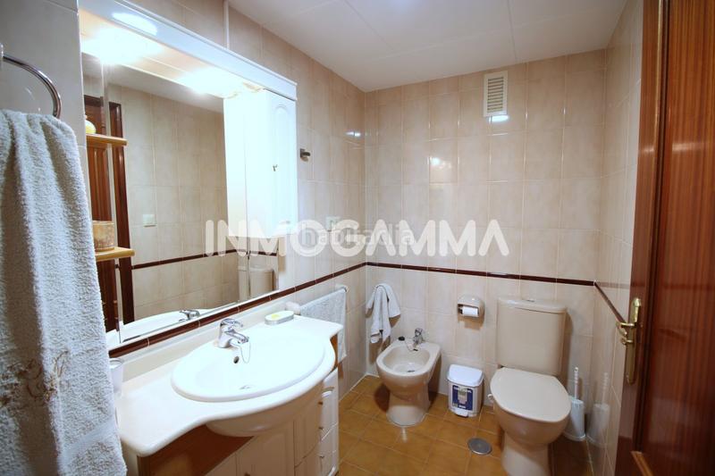 Foto eb2ced33-d16d-4d99-b233-23d2a2bd13a3. Alquiler apartamento  en alquiler en san antonio avenida, 3 dormitorios. en Cullera