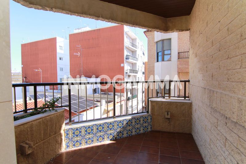 Foto 857a353c-fde7-43cb-8fa6-4189ed669820. Àtic a Sueca Sueca