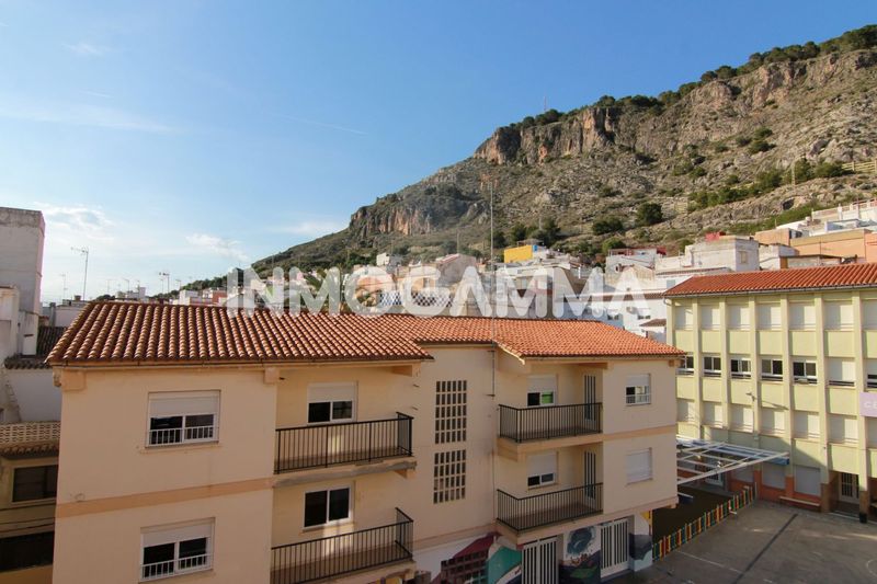 Foto 5fc0a7a0-128d-4761-b868-4155354be644. Pis a pueblo de Cullera Cullera