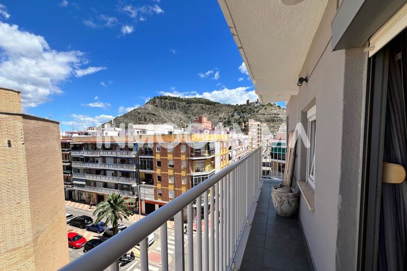 Foto 12587fb1-c5a2-4a76-8b34-9aa7bfb5618f. Pis a pueblo de Cullera Cullera