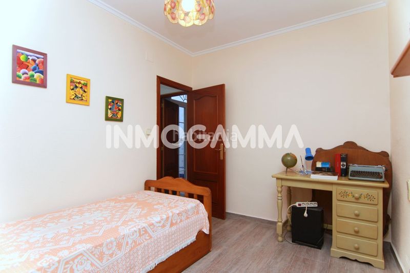 Foto b7b88d85-7b71-4d3a-8929-3bb53245e5b7. Planta baixa a pueblo de Cullera Cullera