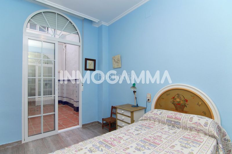 Foto b8ddf03b-87cd-454e-99cb-af30cd321818. Planta baixa a pueblo de Cullera Cullera