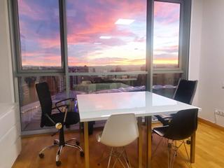 Rent Office space  Avenida hermanos machado. Oficina compartida