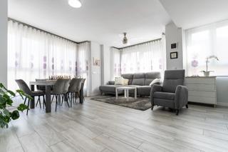 Appartement à Sant Antoni. Una joya contemporánea en el corazón de zaidía  donde el espacio