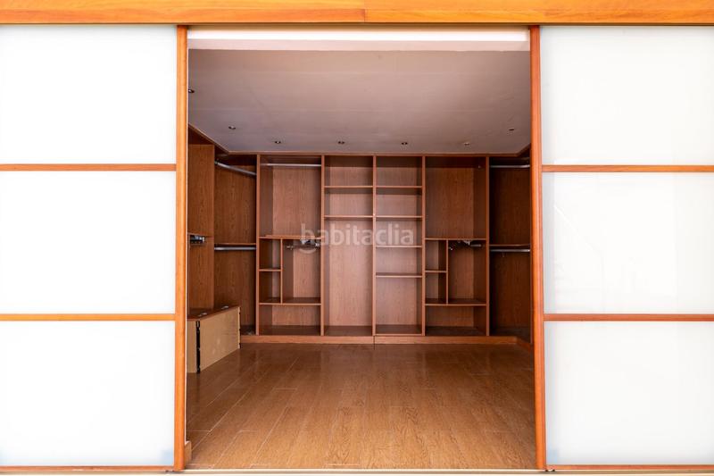 Foto b4c66c9d-7d7f-4ee6-8e70-a57c8b8fa941. Casa a schiera con riscaldamento parcheggio piscina in Bétera