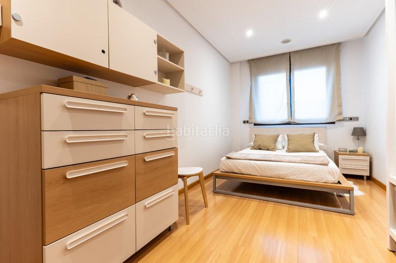 Foto a1d9fcdc-ce2b-4f73-bd34-e78b78b0bbfa. Casa amb calefacció aparcament a Alaquàs