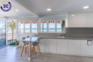 Flat in Caminas homens 24. Vivir frente al mar no es un lujo. es una forma de sentir.