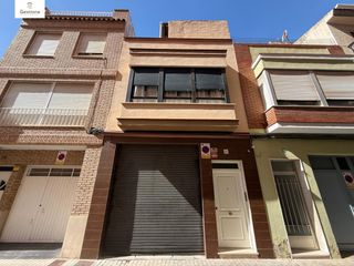 Casa adossada a Calle santa elena 44. Casa adosada en burriana