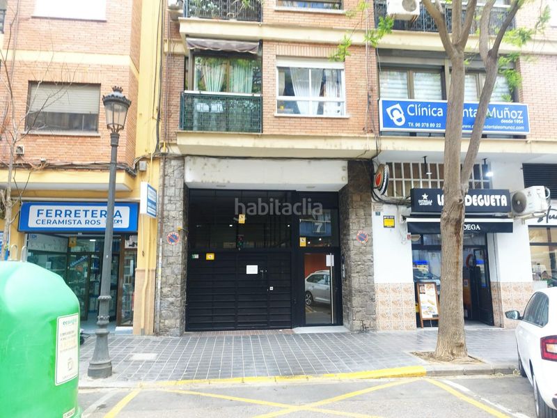 Foto 5ec6d75b-e5d1-4f1a-8357-b0d0b3decbcd. Aparcament cotxe a Vara de Quart Valencia