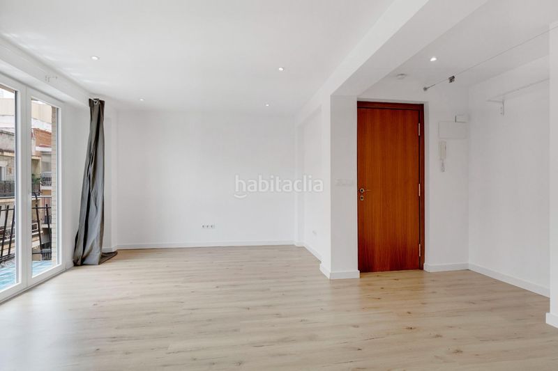 Foto 2f0f0b98-ce6d-489a-bdef-449f962c3408. Pis a Mont Olivet Valencia