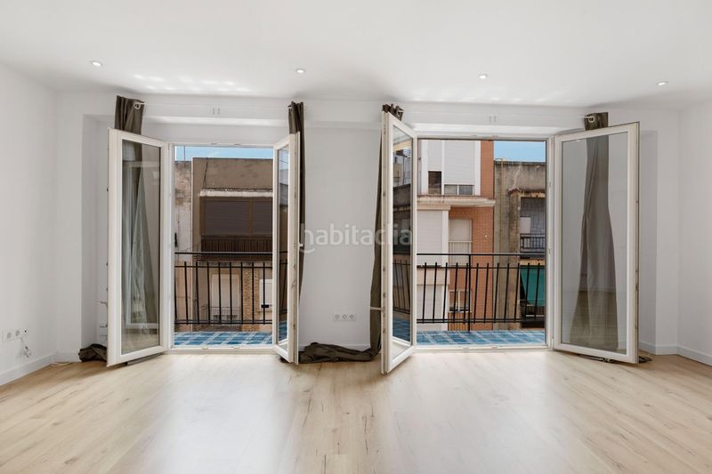 Foto accd8526-c9fb-480d-bbfc-f4e37c01dfc3. Pis a Mont Olivet Valencia