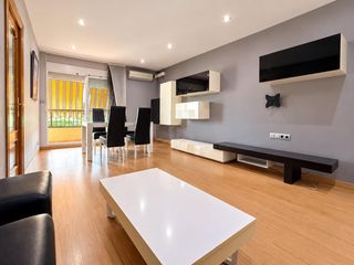 Piso en Calle del poeta mas y ros 53. Luz, amplitud y una distribución perfecta . vivienda reformada d