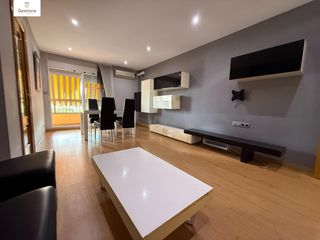 Piso en Calle del poeta mas y ros 53. Luz, amplitud y una distribución perfecta . vivienda reformada d