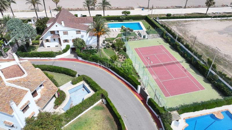 Foto 9dffce30-59e6-431d-bc92-5817f3076138. Chalet mit parking pool in Playa del Puig El Puig de Santa Maria