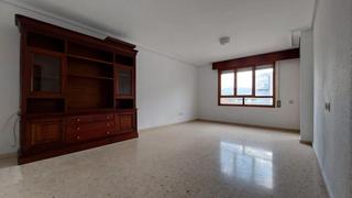 Appartement en Sant Josep-Zona Hospital. Cntrico y en buen estado!!