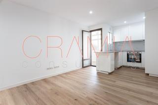 Pis  Carrer de graner. Tu nuevo hogar en collblanc. ¡reformado con estilo y listo para