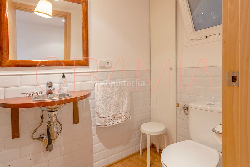 Foto c7a973b2-a487-40f7-bcaa-6c63bc76571c. Àtic amb calefacció aparcament a Sarrià Barcelona