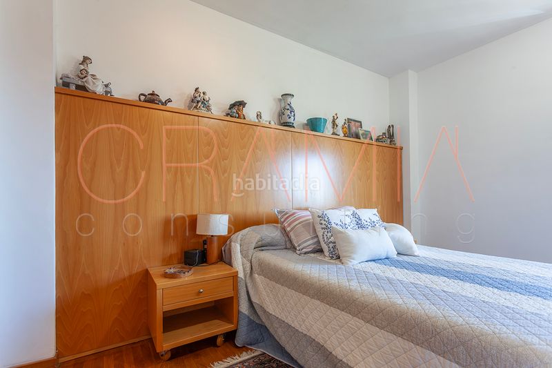 Foto e0326340-7a29-4c64-8443-576133a9329f. Àtic amb calefacció aparcament a Sarrià Barcelona
