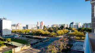 Pis a Cl rioja 3. Amplio piso con piscina, garaje  y trastero, en la playa de gand