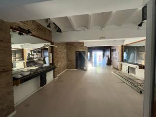 Business premise in La Gavarra. Oportunidad local comercial en gavarra