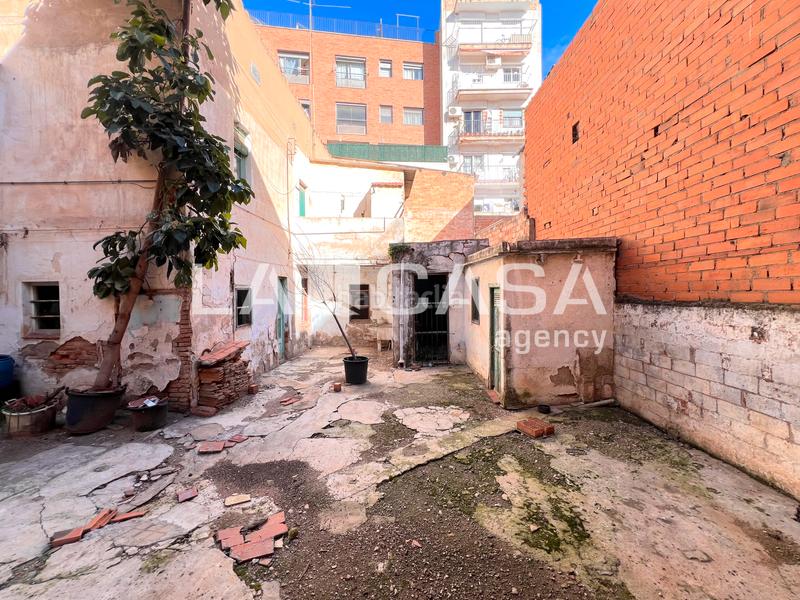 Foto 2ef28112-141d-4827-beec-a9f6dc60244c. Ground floor in La Salut Badalona