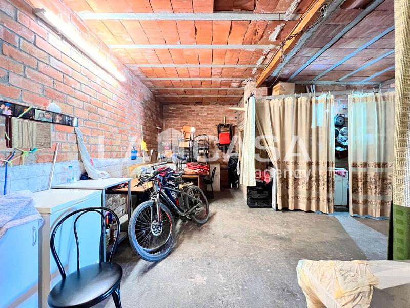 Foto b562ed4c-e00f-484d-8a3a-696fe8ab2e9e. Local commercial dans La Salut Badalona