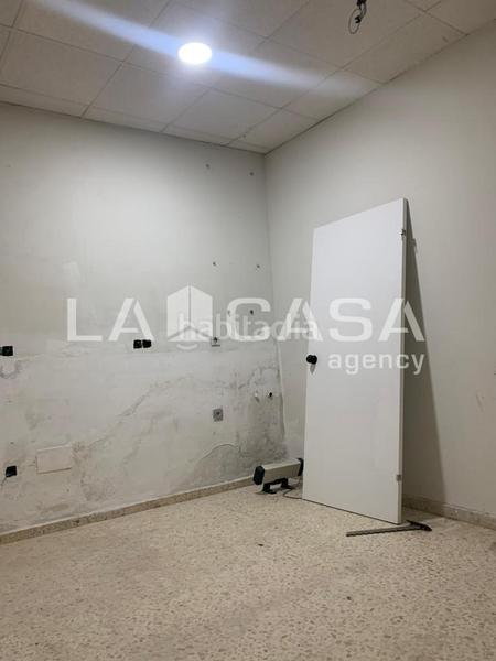 Foto b119d14f-51c5-41e6-bbb7-bdb4113aed24. Local commercial dans Bajadilla - Fuente Nueva Algeciras