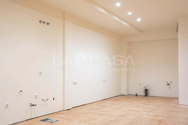 Foto b8431e82-0aa0-4a7b-8b2e-dee9b3179a57. Oficina en Centre Hospitalet de Llobregat (L´)