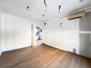 Zweistöckige Wohnung in Llefià