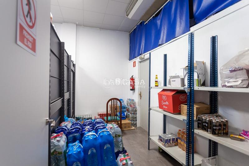 Foto e482d7b3-7e82-40d7-b5a9-a6dee36cb647. Local comercial en Centre-Estació Gavà