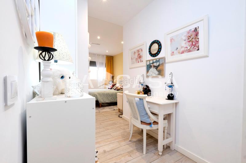 Foto 3d24a5bd-3716-4da7-9984-d2df80c5917a. Rez-de-chaussée avec chauffage dans Sant Andreu de Palomar Barcelona