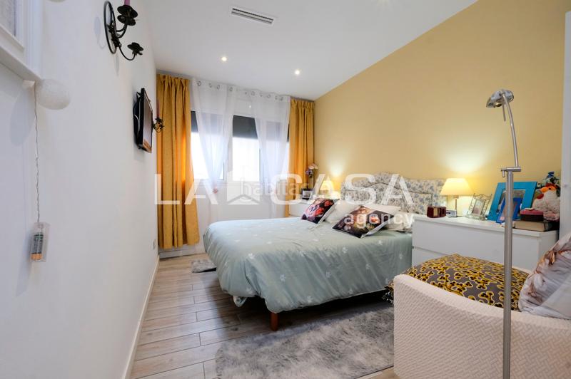 Foto b996ffa5-740a-4ee4-bd6a-fc536c968ca8. Rez-de-chaussée avec chauffage dans Sant Andreu de Palomar Barcelona