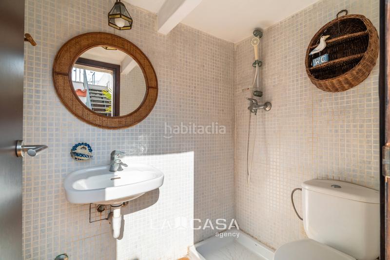 Foto 7b0042d8-5c39-4de7-bb92-f6e440b1bf1e. Casa amb calefacció aparcament piscina a Lluminetes Castelldefels