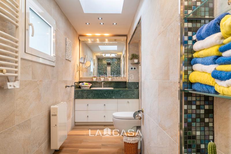 Foto 8b2fc955-c284-4956-8320-71c867f113f9. Casa amb calefacció aparcament piscina a Lluminetes Castelldefels