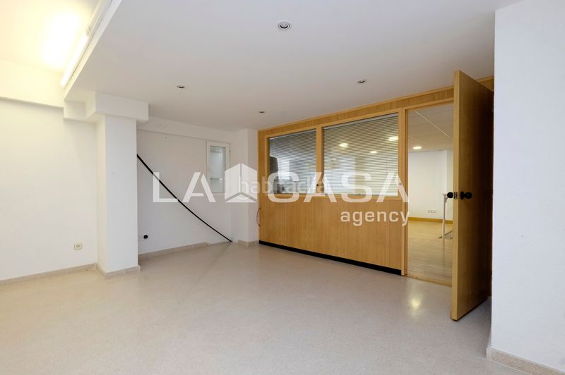 Foto 208cd731-ba44-4281-8c99-595f803b9a36. Local comercial a Porta Barcelona