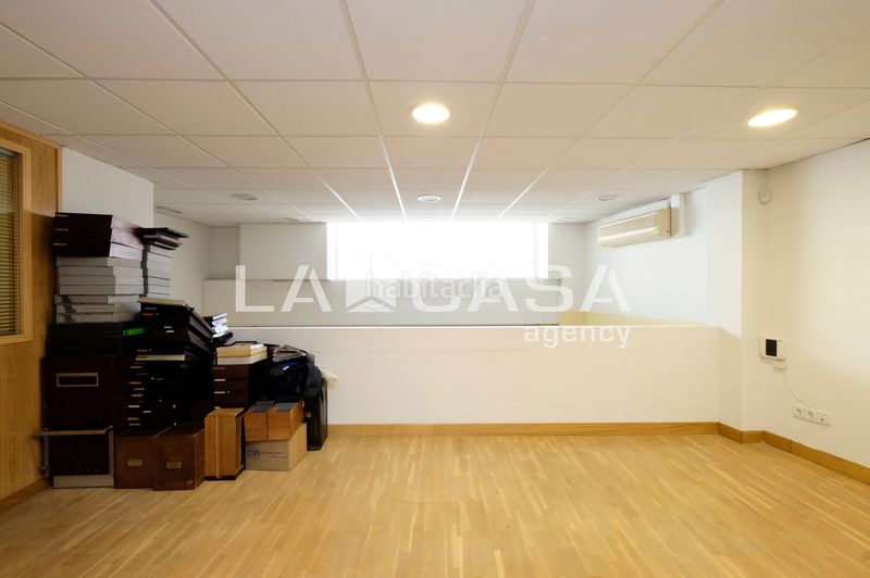 Foto 41b7de43-b5c1-47de-bdc4-2a4f8b80c5e5. Local comercial a Porta Barcelona