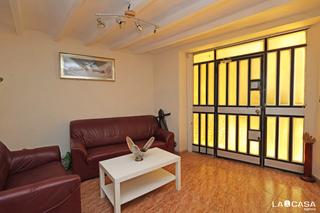 Appartement à El Poble Sec - Parc de Montjuïc. Espaciosa planta baja modernista con patio y 4 habitaciones en p