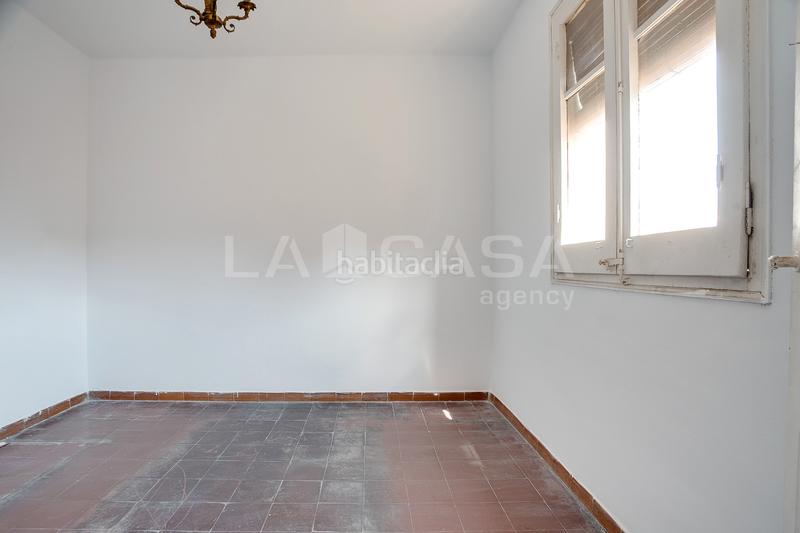 Foto 0bc9307e-24bf-4062-8a3d-930cb261e51a. Piso  en venta en Sant Martí de Provençals en Barcelona