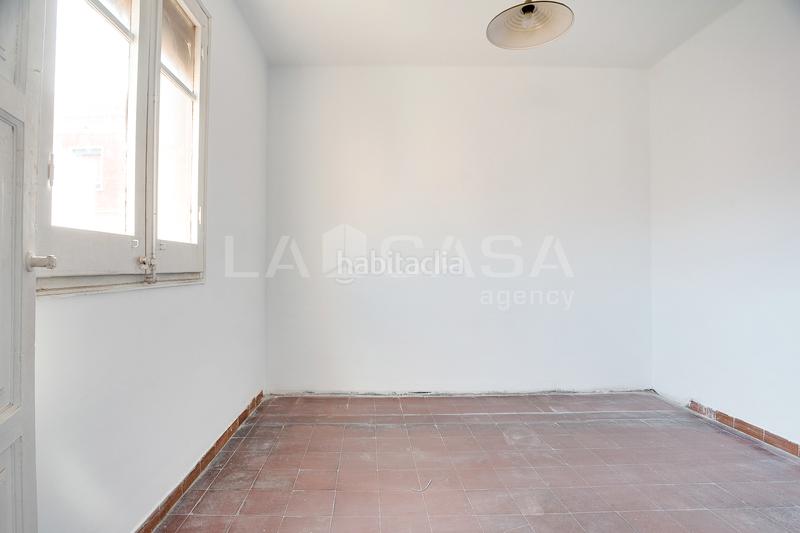 Foto 2a21ab3f-a9bf-4c98-86a5-ffd474bf4d1b. Piso  en venta en Sant Martí de Provençals en Barcelona