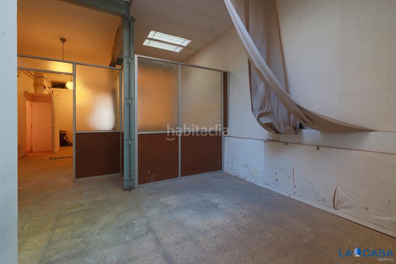 Foto 43ecad33-11b5-44d6-81f4-e5654b670700. Local comercial en La Bordeta Barcelona