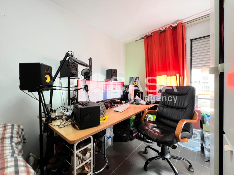 Foto 2b2b5f5d-7324-42b2-8876-9d9b9222b9c7. Etagenwohnung mit parking in La Salut Badalona