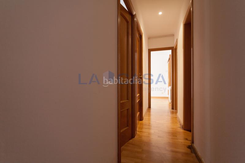 Foto a53fc5bf-c331-4711-b1db-a04668308e20. Piso en Carmel Barcelona