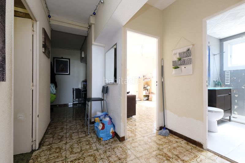 Foto c43dba7a-7ec2-48ae-ac3b-a632de6afce6. Piso en La Verneda - La Pau Barcelona